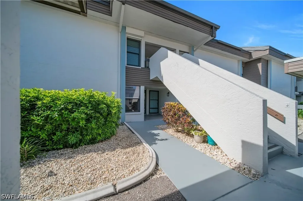5790 Trailwinds Drive Fort Myers FL 33907