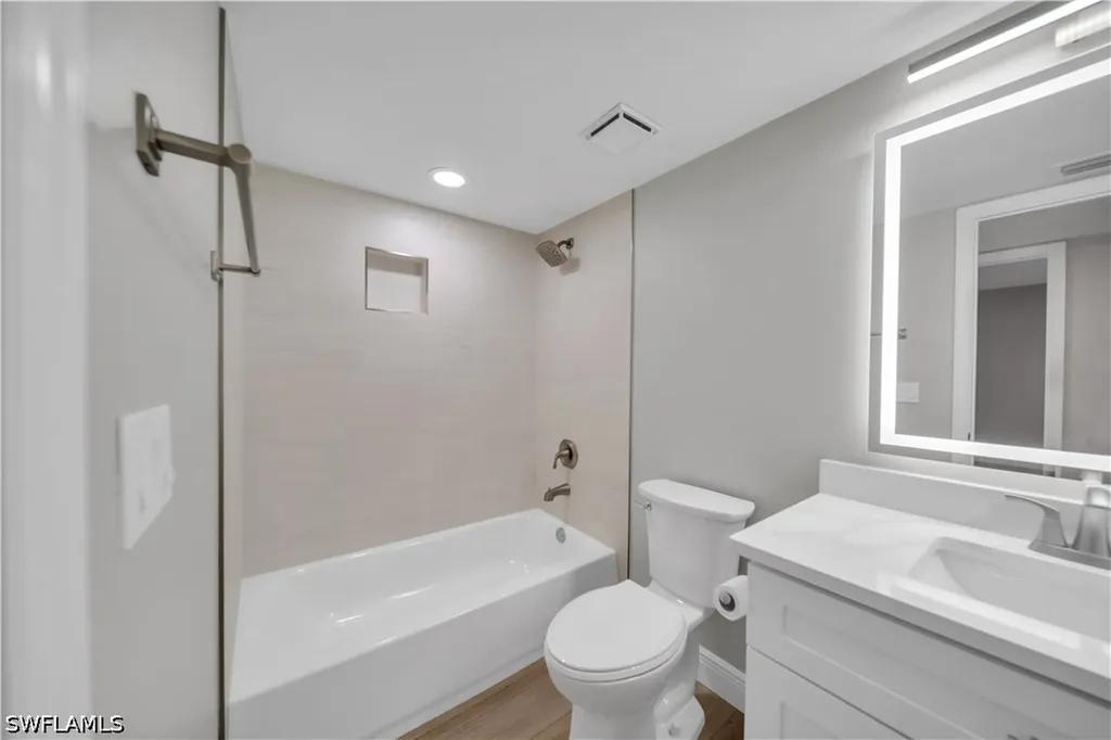 5790 Trailwinds Drive Fort Myers FL 33907