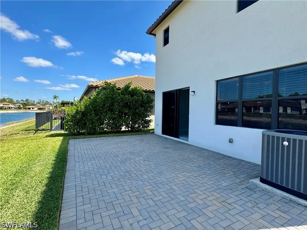8984 Madrid Circle Naples FL 34104