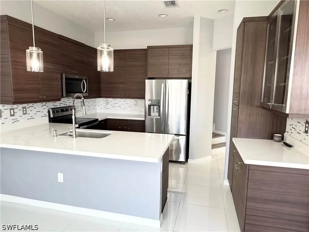 8984 Madrid Circle Naples FL 34104