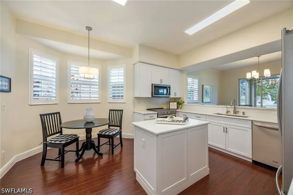 558 Vintage Reserve Lane Naples FL 34119