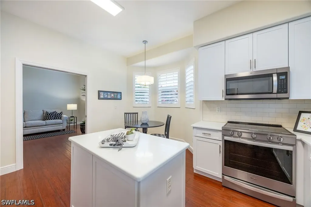 558 Vintage Reserve Lane Naples FL 34119