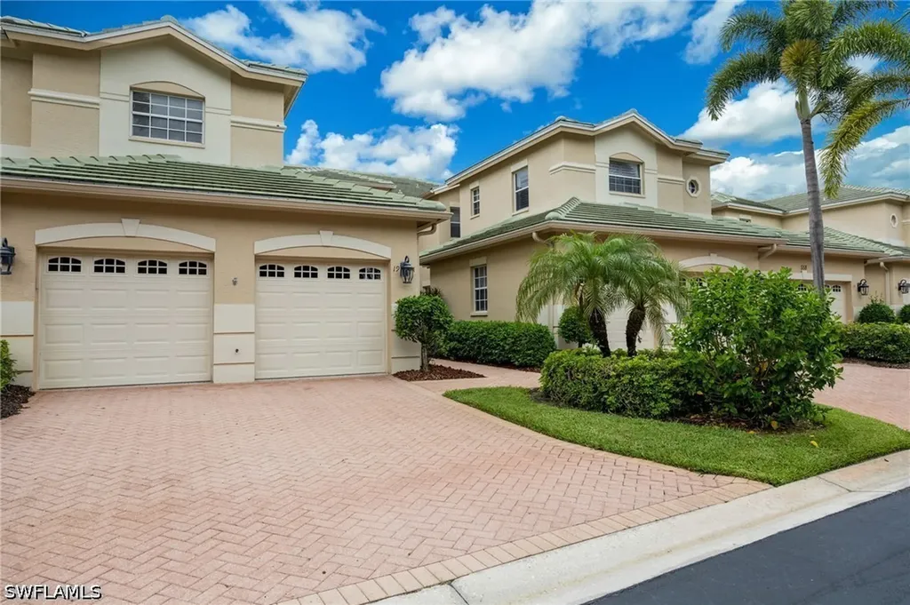 558 Vintage Reserve Lane Naples FL 34119