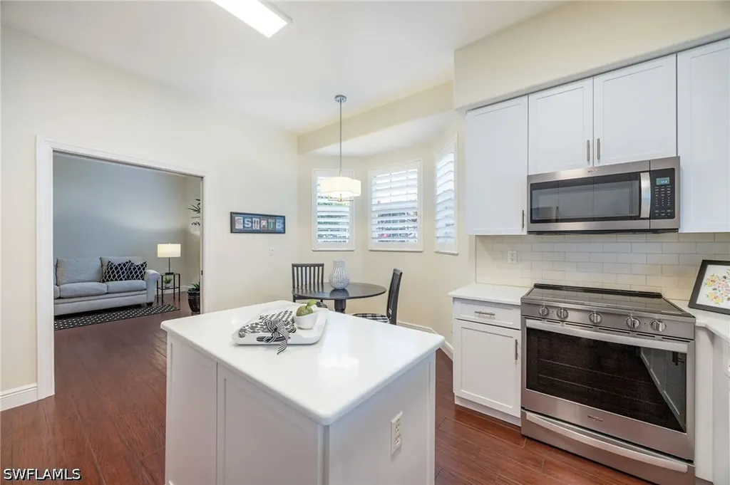 558 Vintage Reserve Lane Naples FL 34119