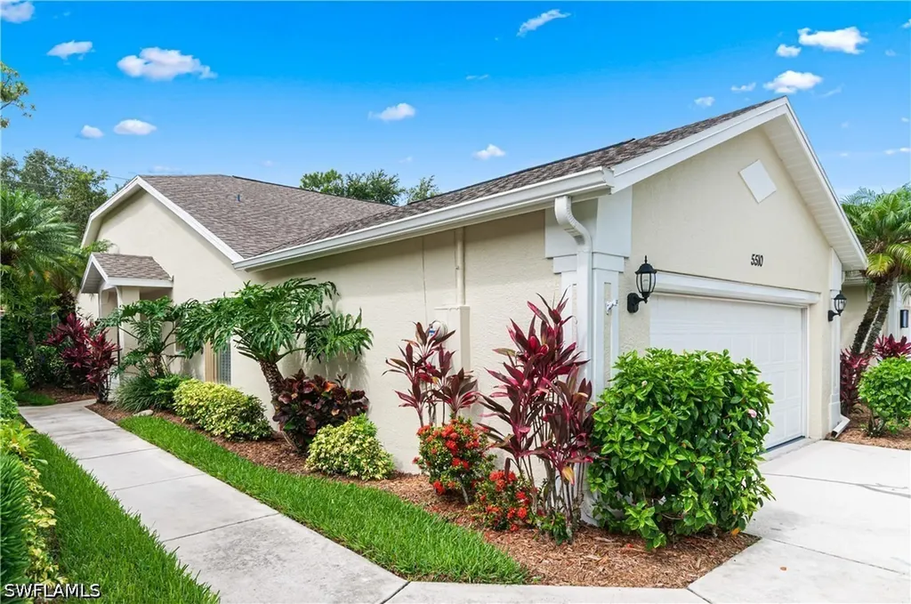 5510 Greenwood Circle Naples FL 34112
