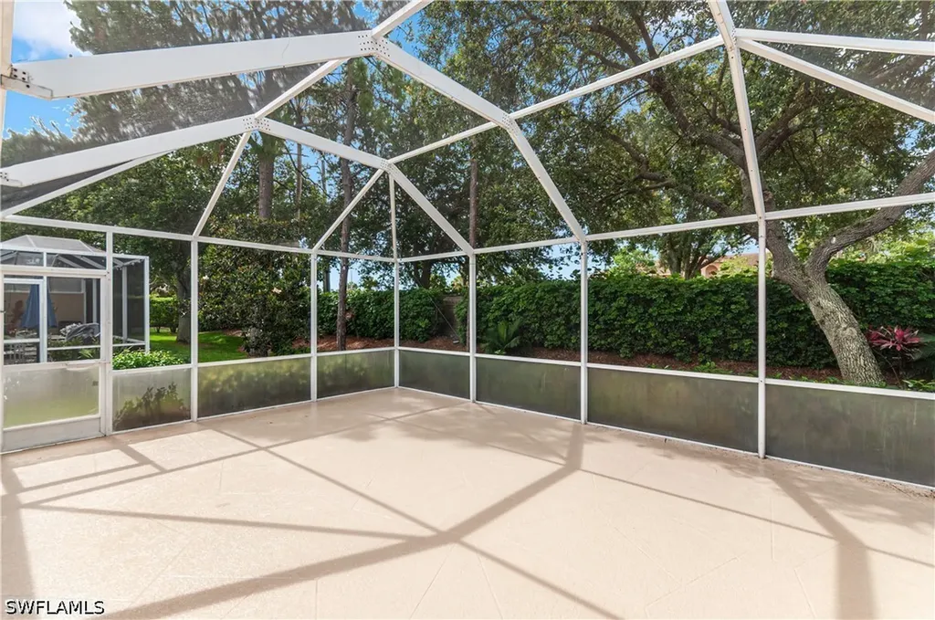 5510 Greenwood Circle Naples FL 34112