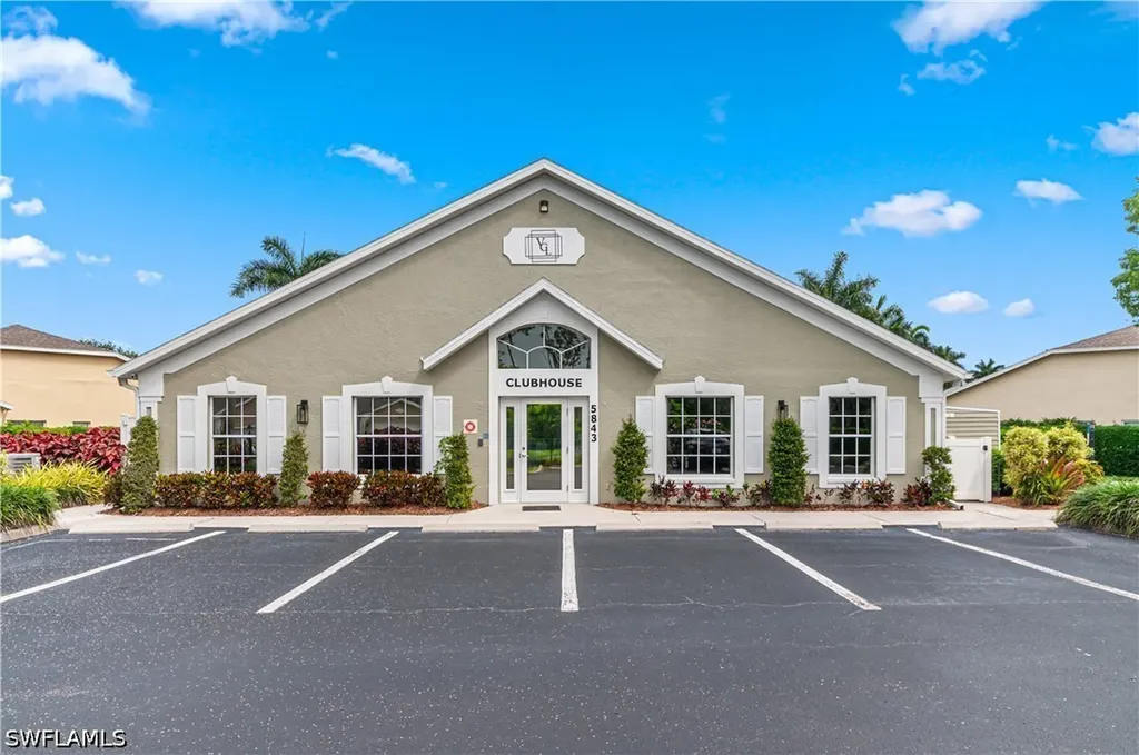 5510 Greenwood Circle Naples FL 34112