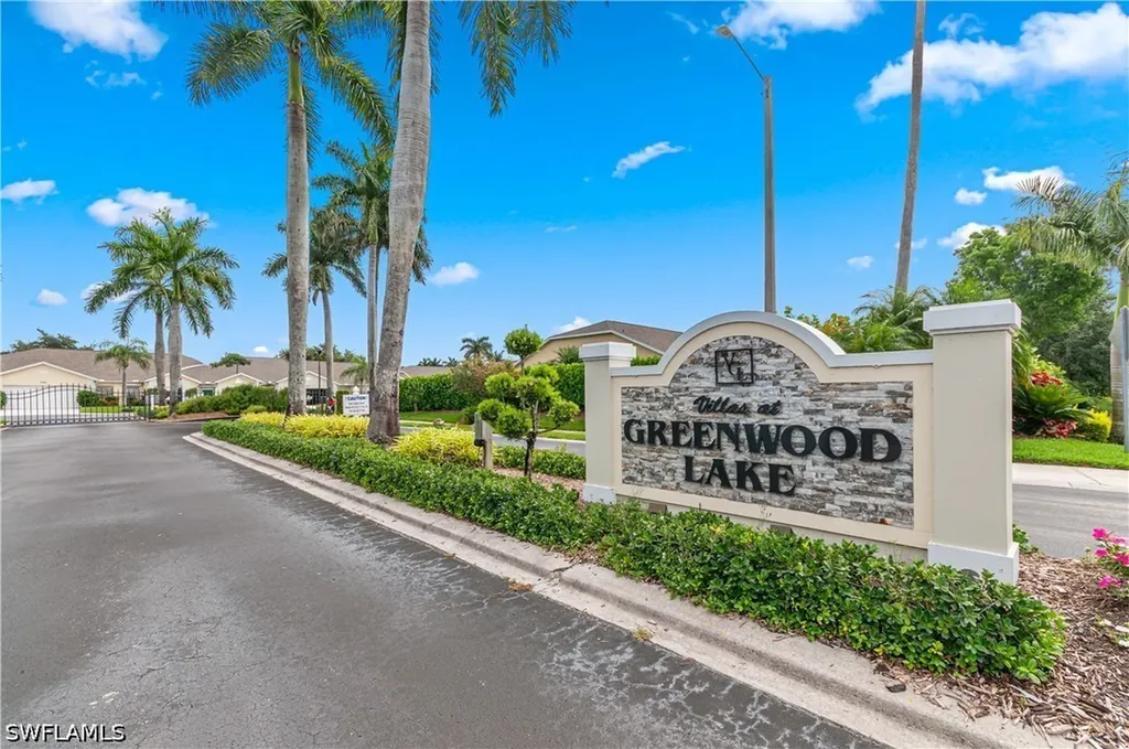 5510 Greenwood Circle Naples FL 34112