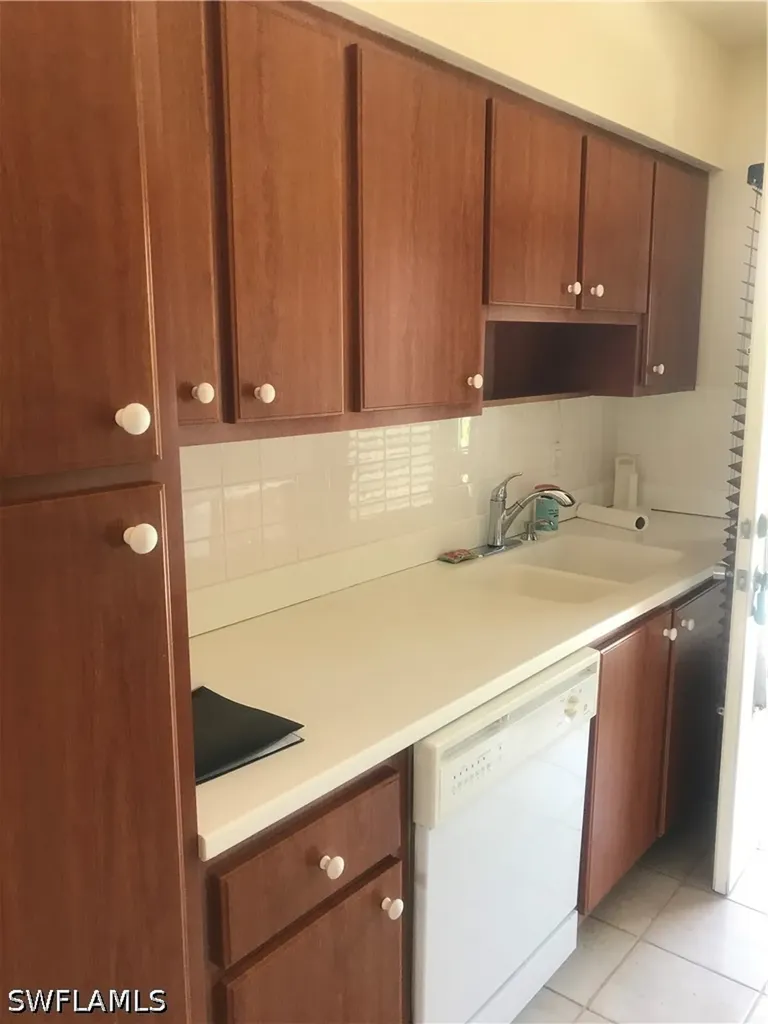216 Banyan Boulevard Naples FL 34102