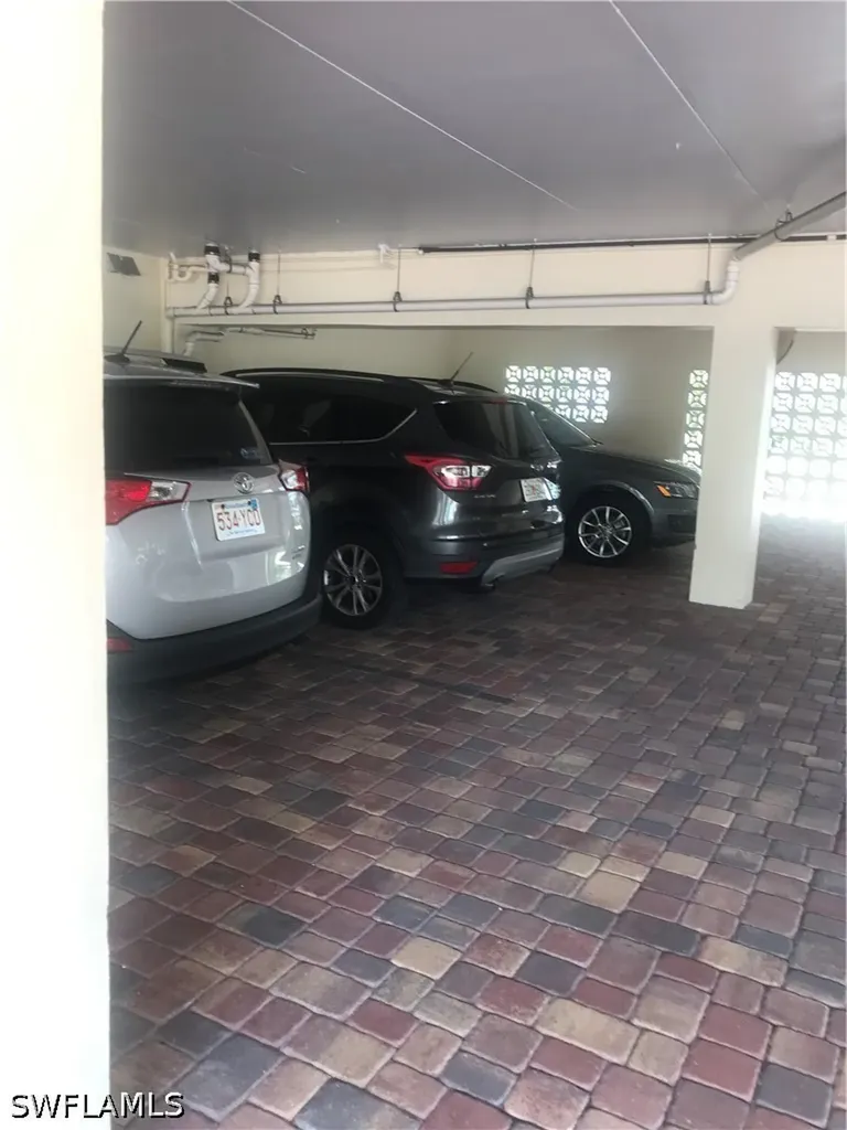 216 Banyan Boulevard Naples FL 34102