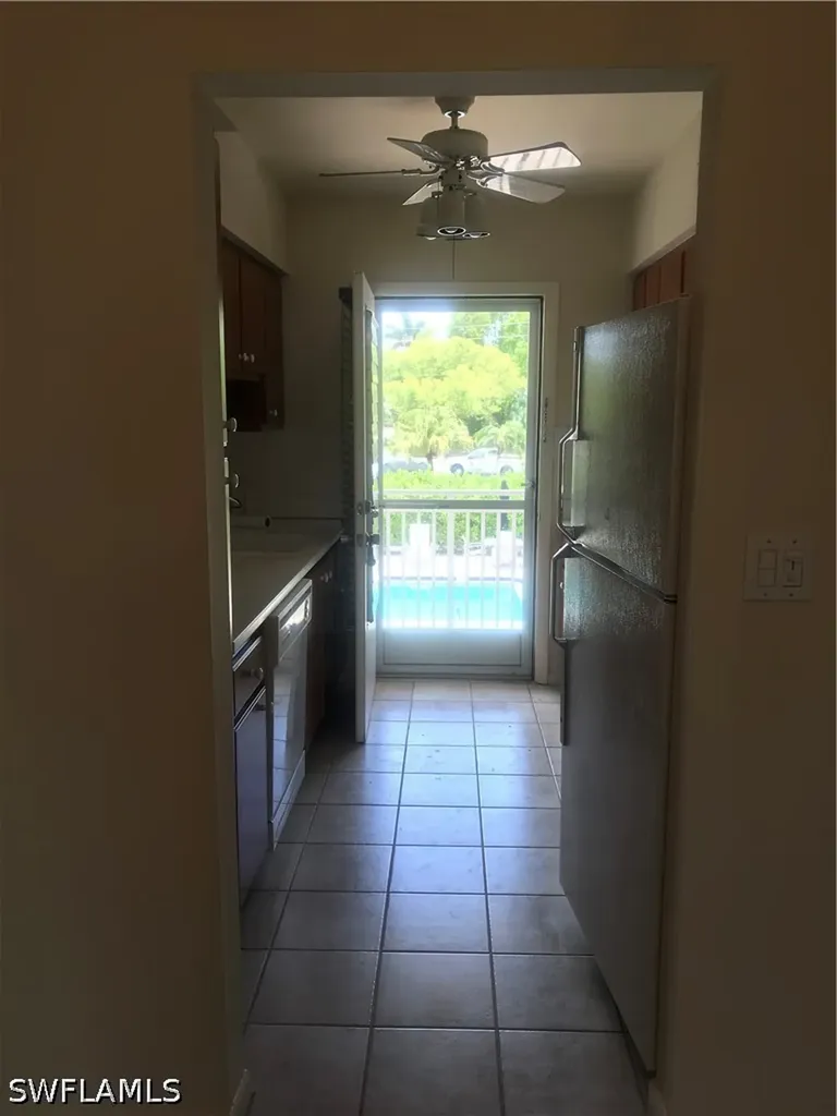 216 Banyan Boulevard Naples FL 34102