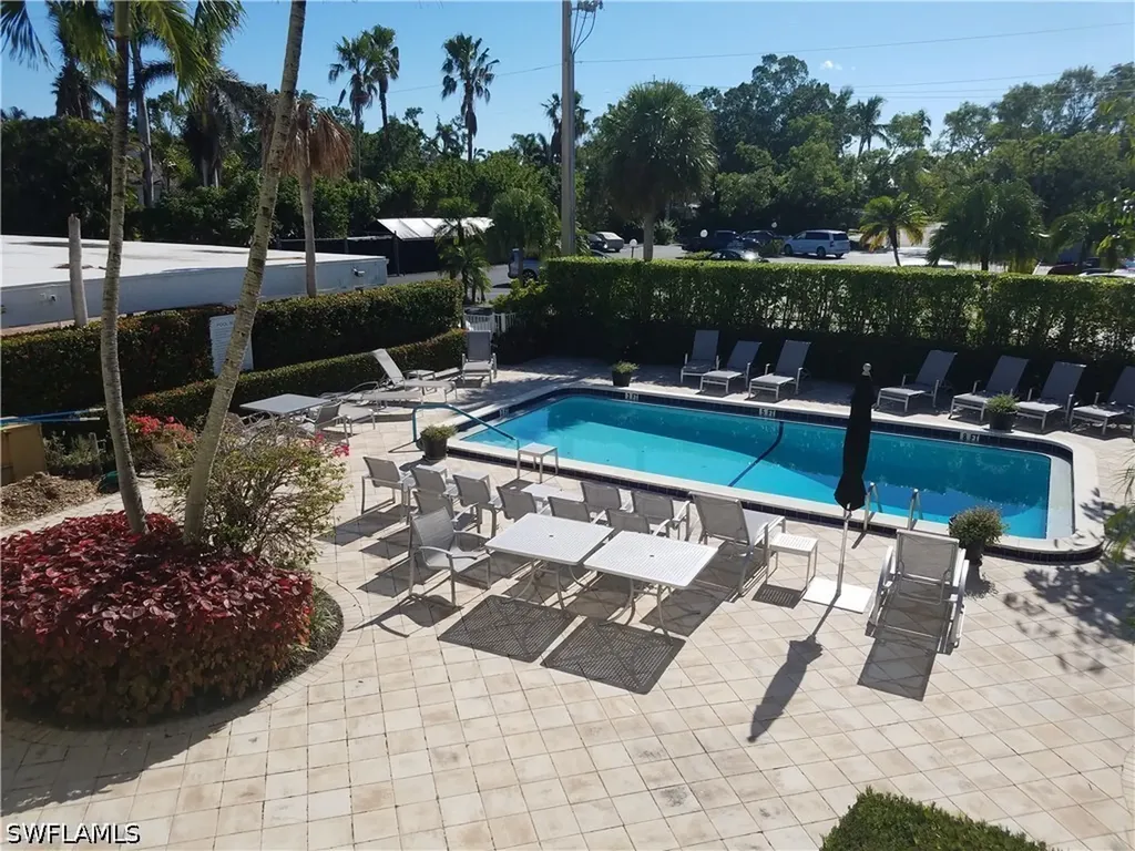 216 Banyan Boulevard Naples FL 34102