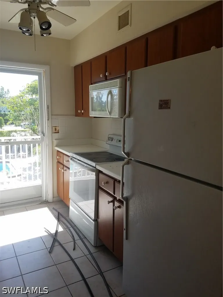 216 Banyan Boulevard Naples FL 34102