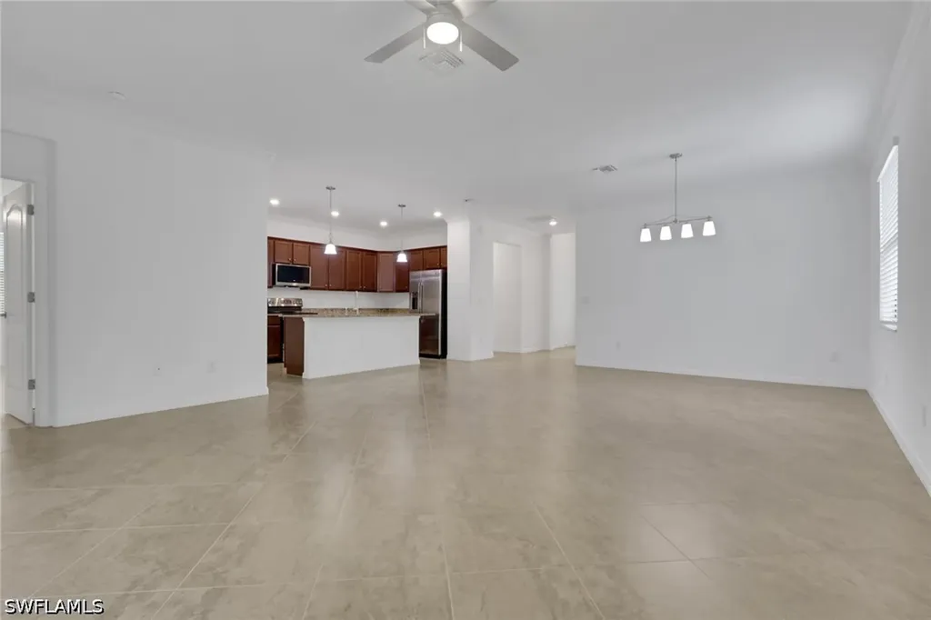 9469 Foxglove Lane Naples FL 34120
