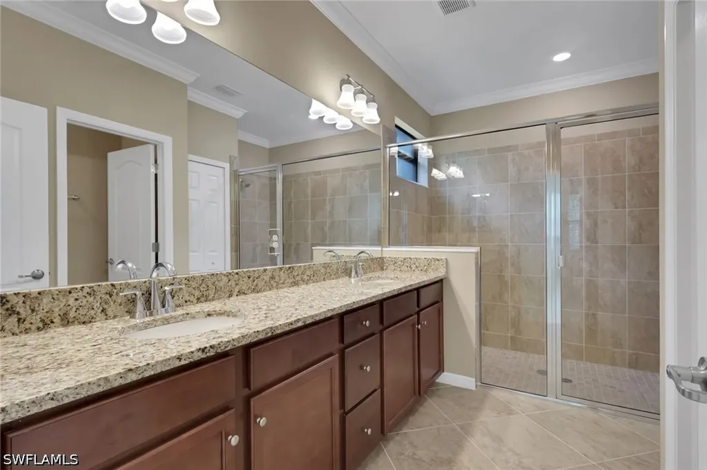 9469 Foxglove Lane Naples FL 34120