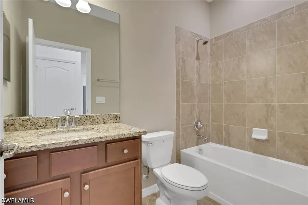 9469 Foxglove Lane Naples FL 34120
