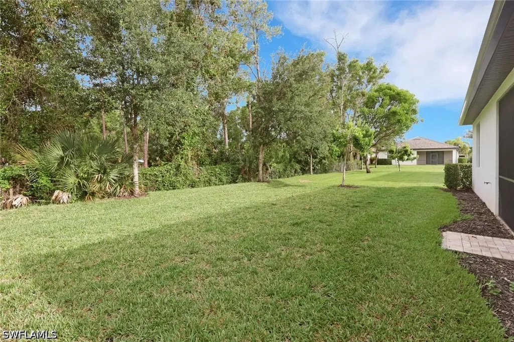 9469 Foxglove Lane Naples FL 34120