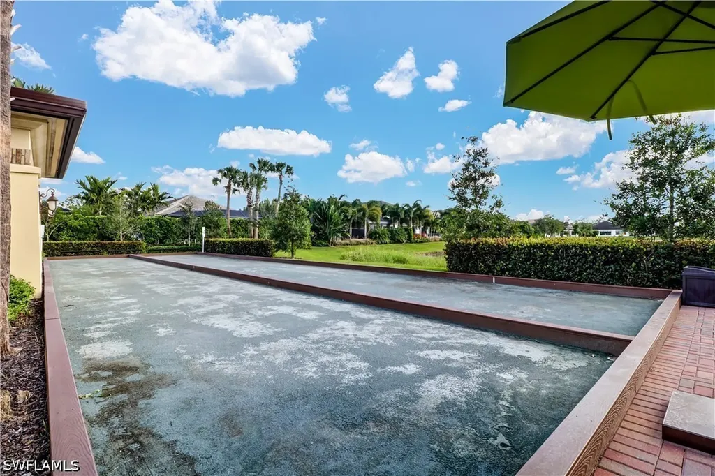 9469 Foxglove Lane Naples FL 34120
