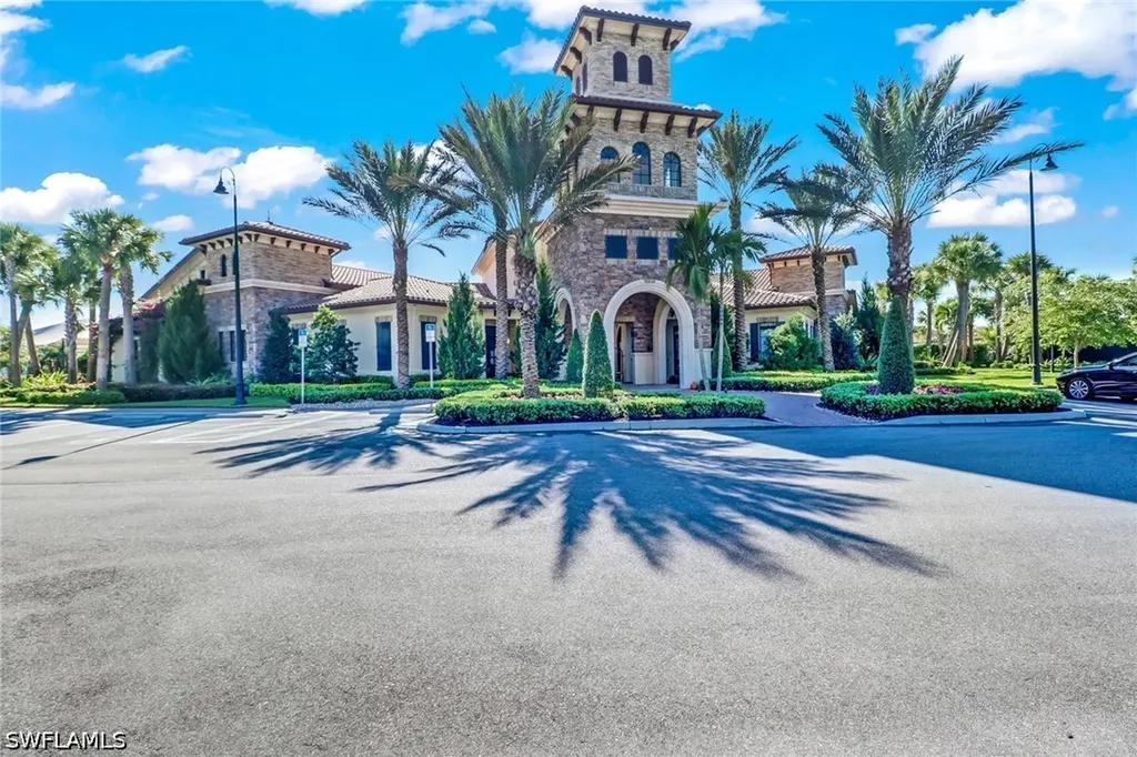 9469 Foxglove Lane Naples FL 34120
