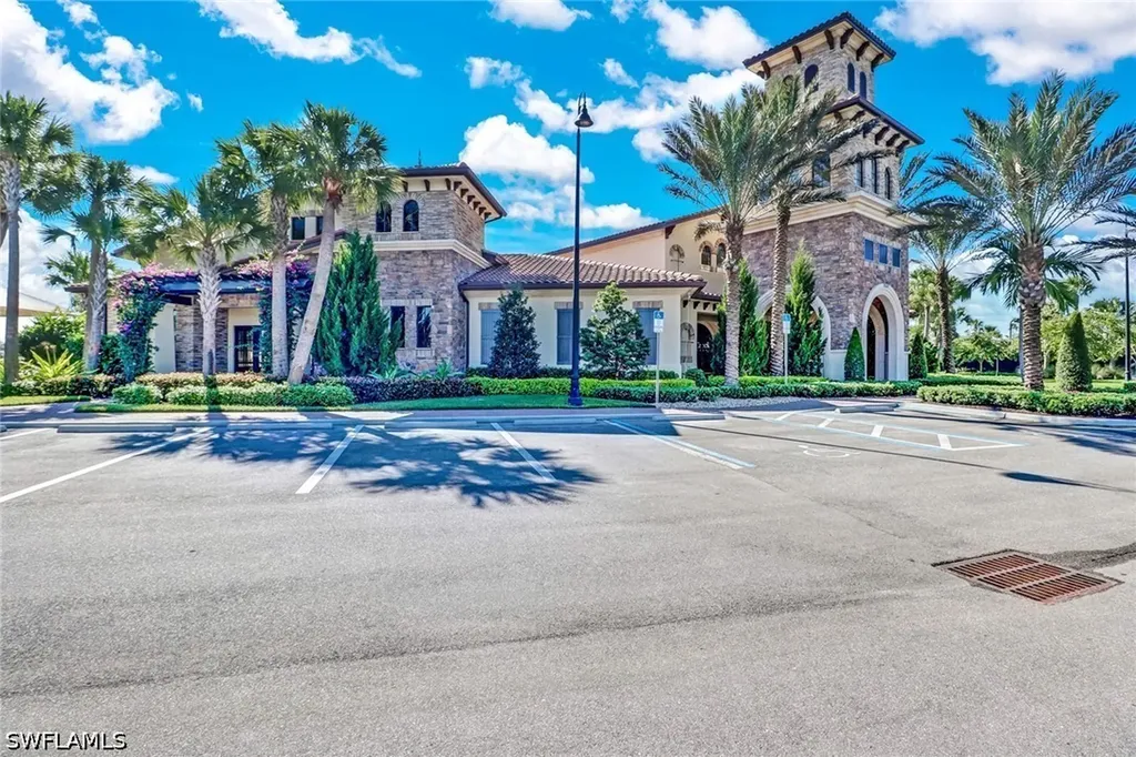 9469 Foxglove Lane Naples FL 34120