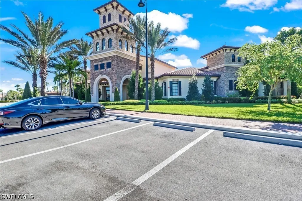 9469 Foxglove Lane Naples FL 34120