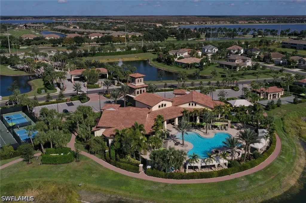 9469 Foxglove Lane Naples FL 34120