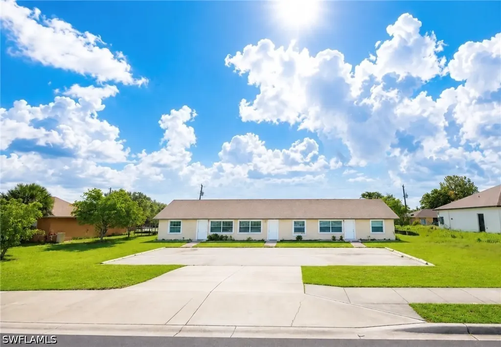 2642 Santa Barbara Boulevard Naples FL 34116
