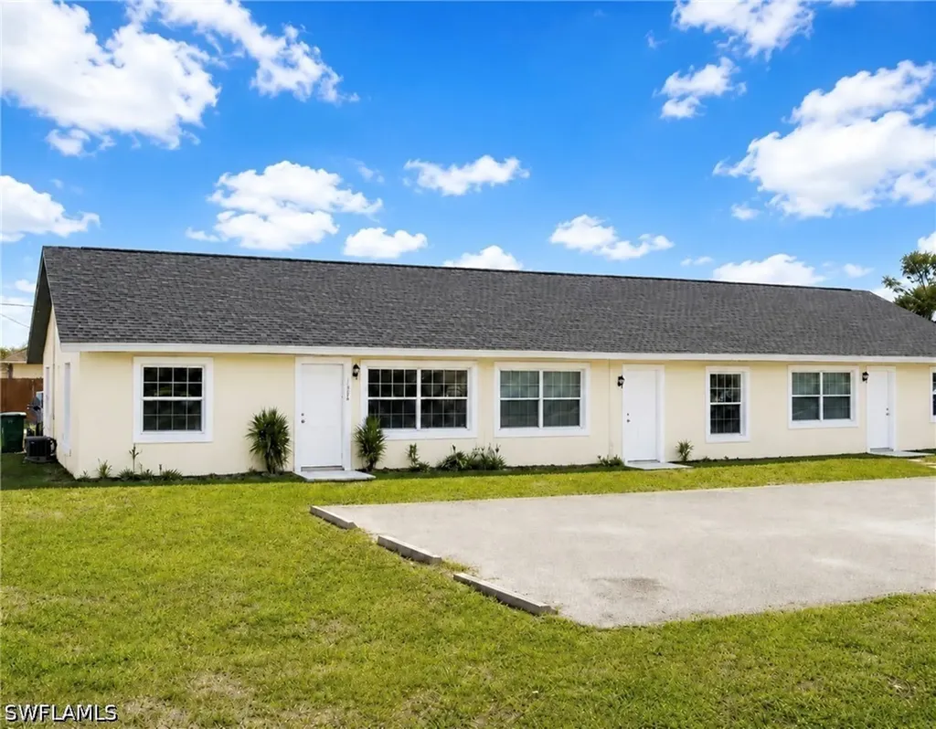 2642 Santa Barbara Boulevard Naples FL 34116