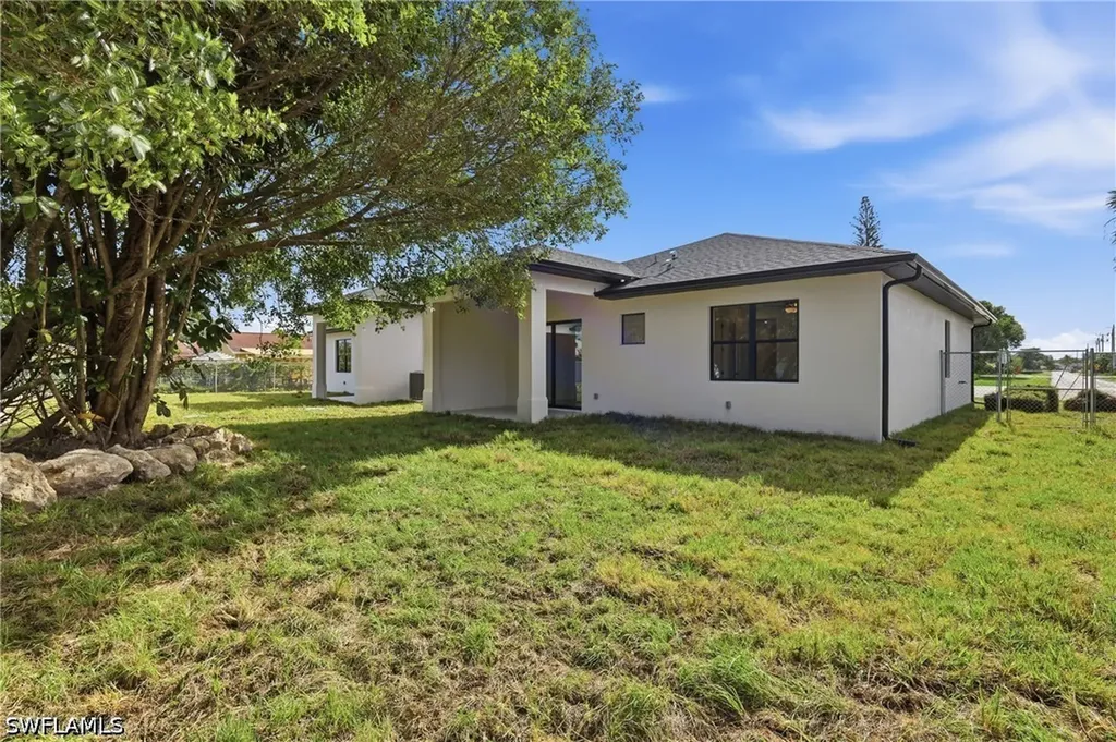 1819 Sunshine Boulevard Naples FL 34116