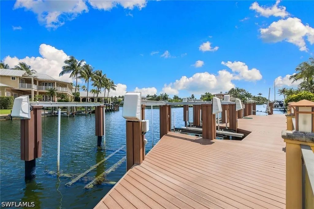 421 21st Avenue S Naples FL 34102