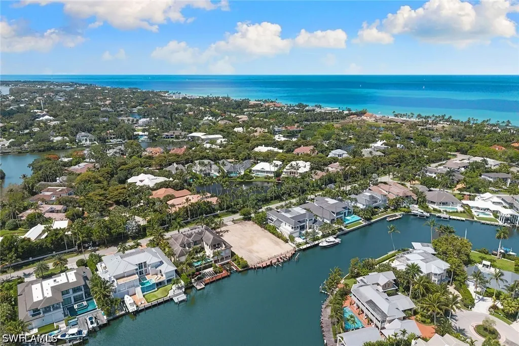 421 21st Avenue S Naples FL 34102