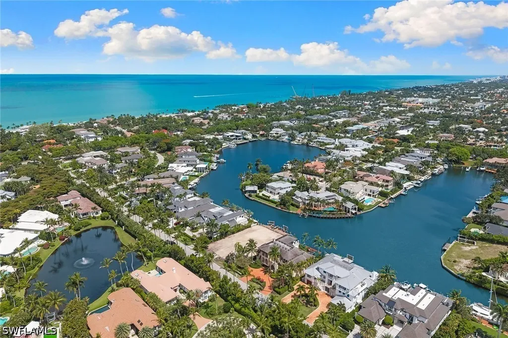 421 21st Avenue S Naples FL 34102