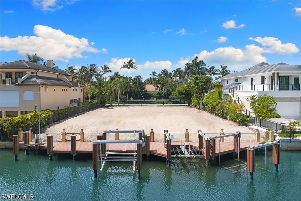 421 21st Avenue S Naples FL 34102