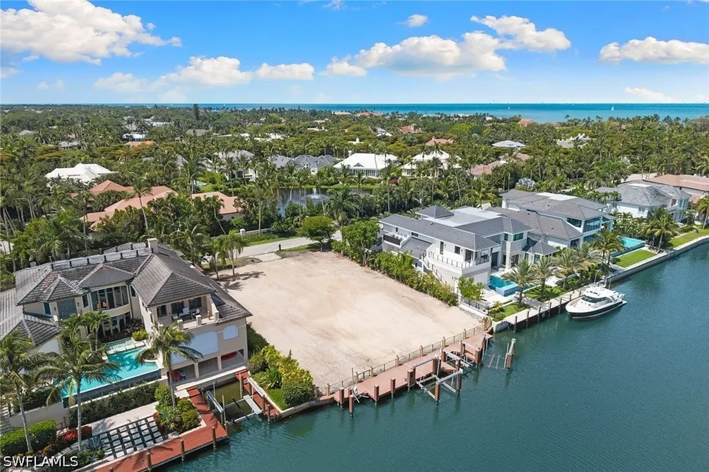 421 21st Avenue S Naples FL 34102