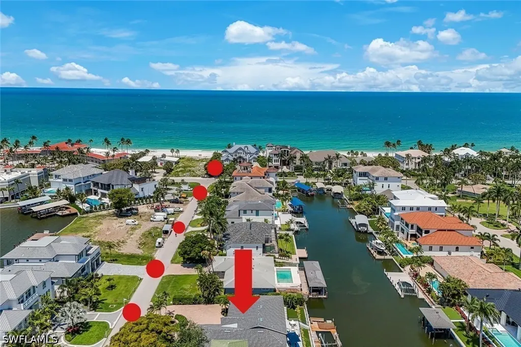 151 Bayview Avenue Naples FL 34108
