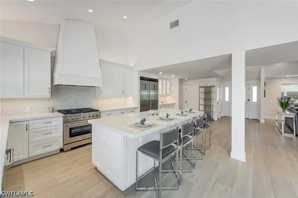 151 Bayview Avenue Naples FL 34108