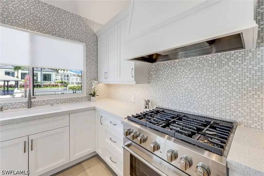 151 Bayview Avenue Naples FL 34108