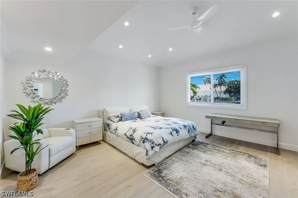 151 Bayview Avenue Naples FL 34108