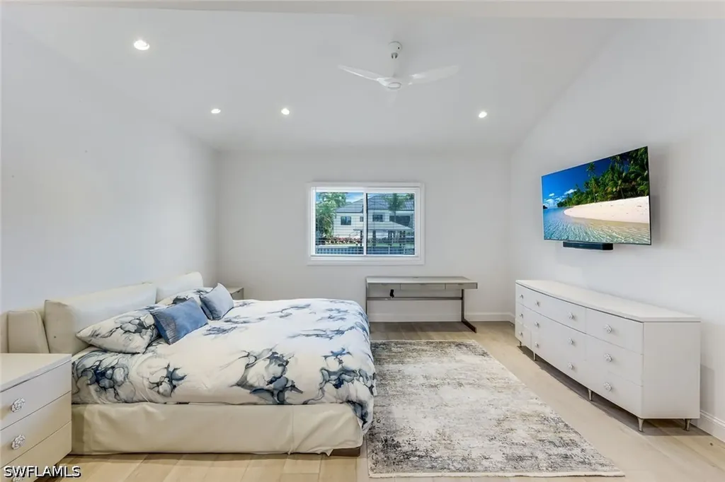 151 Bayview Avenue Naples FL 34108