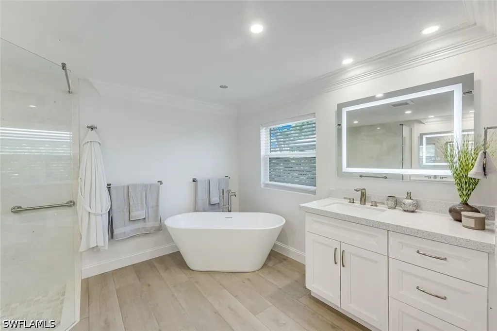 151 Bayview Avenue Naples FL 34108