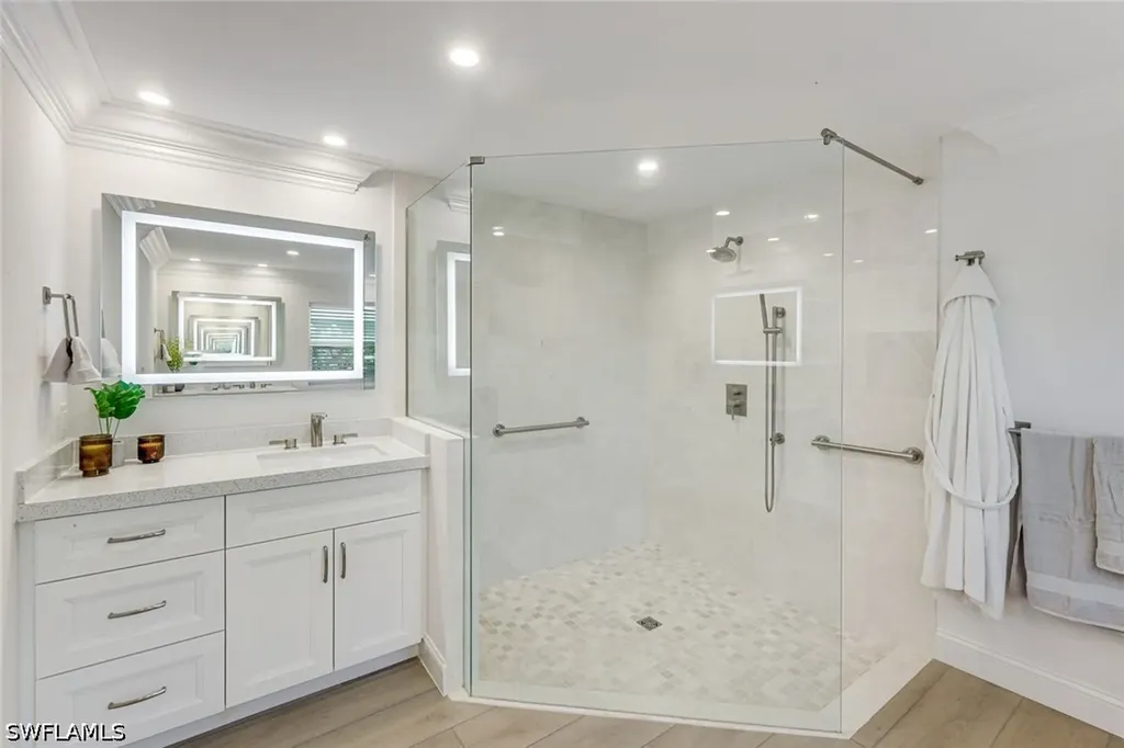 151 Bayview Avenue Naples FL 34108