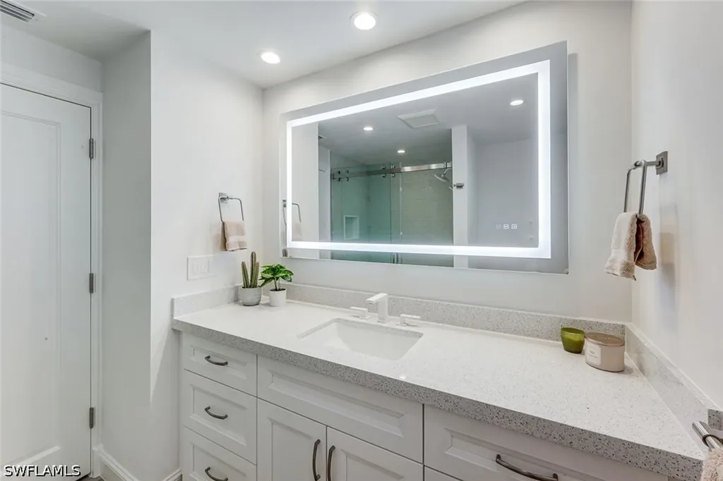 151 Bayview Avenue Naples FL 34108