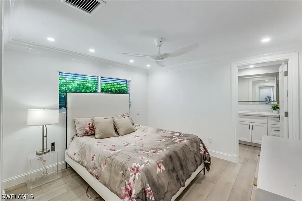 151 Bayview Avenue Naples FL 34108