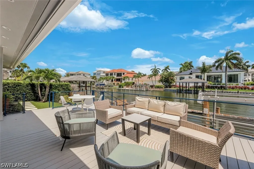 151 Bayview Avenue Naples FL 34108