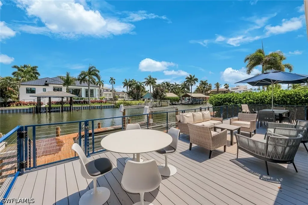 151 Bayview Avenue Naples FL 34108