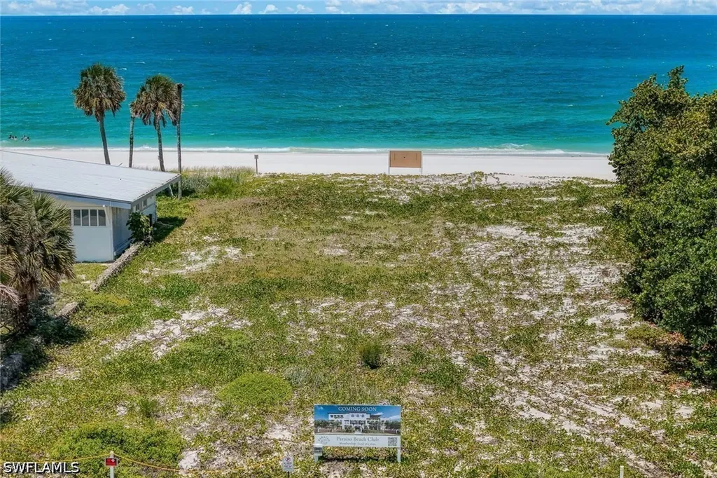151 Bayview Avenue Naples FL 34108