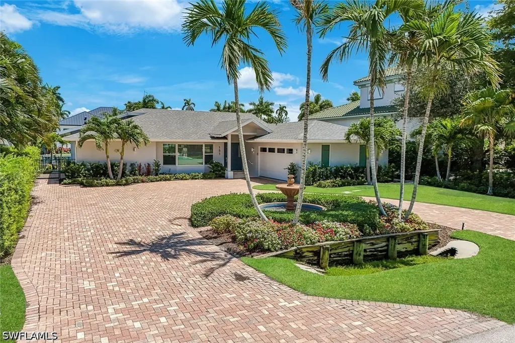 151 Bayview Avenue Naples FL 34108