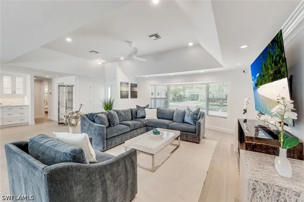 151 Bayview Avenue Naples FL 34108