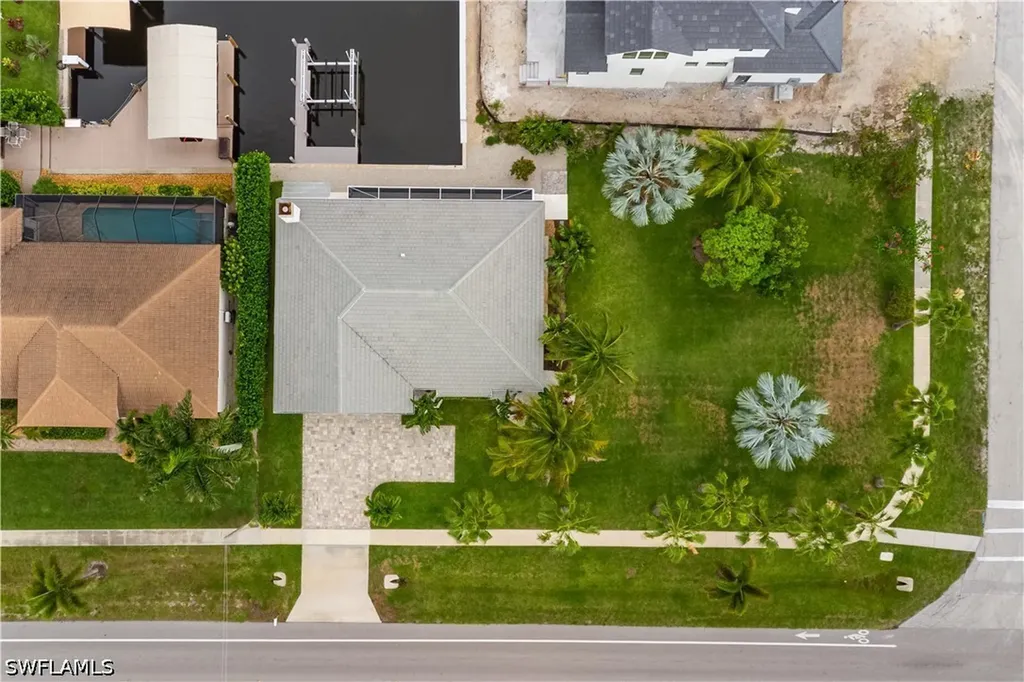 72 N Barfield Drive Marco Island FL 34145
