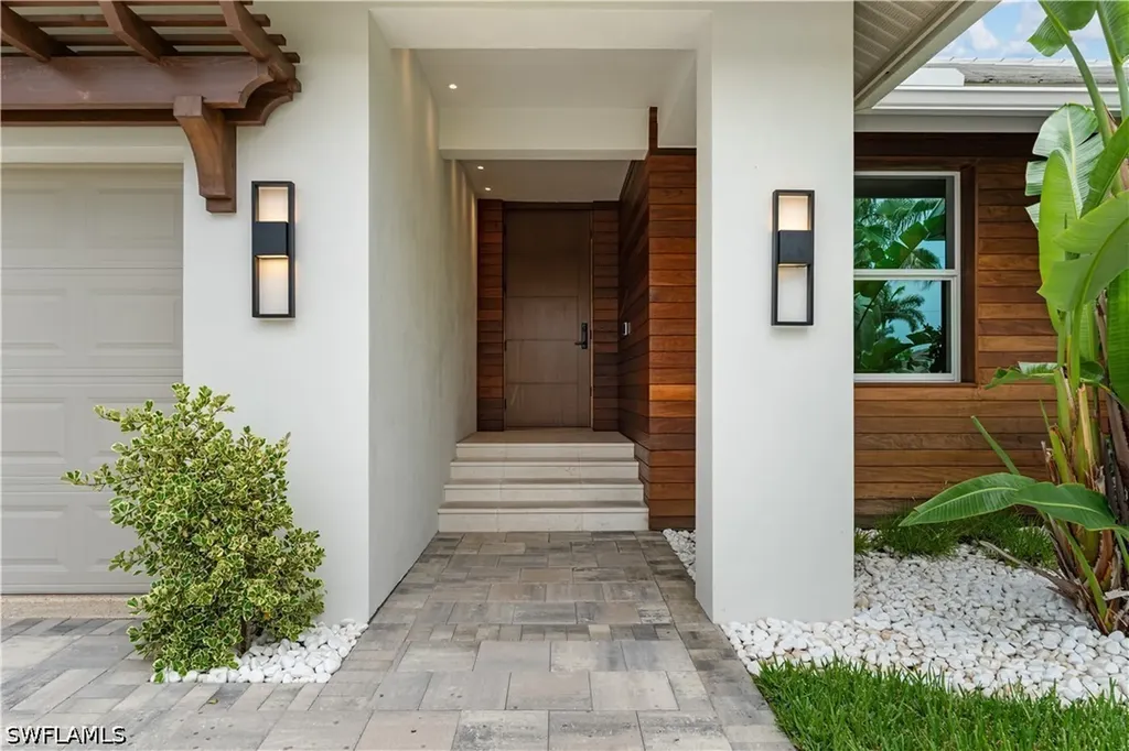 72 N Barfield Drive Marco Island FL 34145